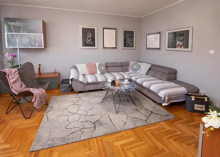 Point Apartman Póla